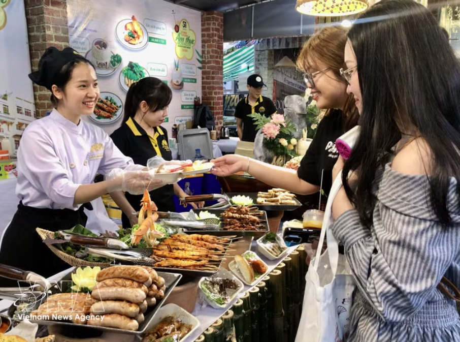 2026年西贡旅游集团（Saigontourist Group）美食文化节在胡志明市盛美西坊文圣旅游区举行。图自越通社