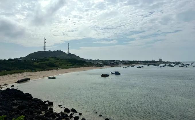 2Đảo Phú Quý vắng khách.jpg