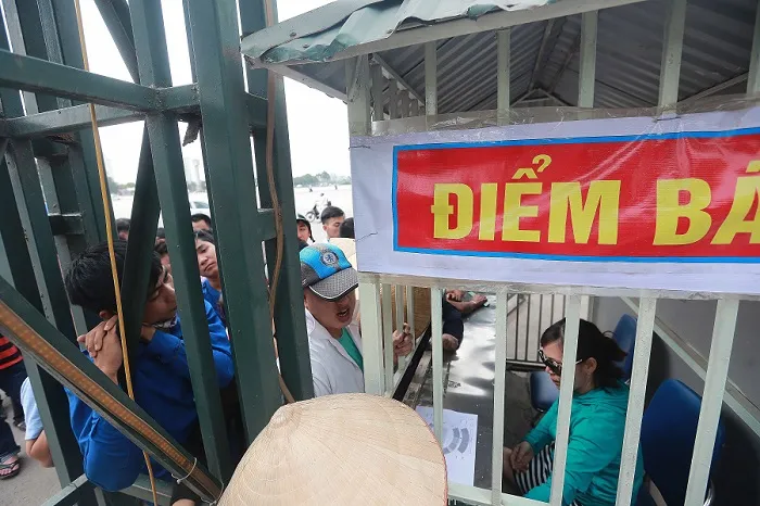 Cổ động viên thủ đô dễ dàng mua vé xem U20 Argentina ảnh 1