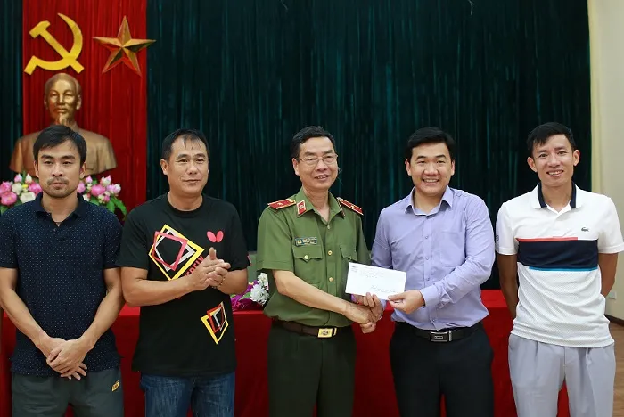 Bóng bàn nhận thưởng 135 triệu đồng nhờ SEA Games ảnh 1