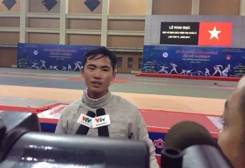 VĐV Vũ Văn Hùng đoạt HCB cho đấu kiếm Việt Nam. Ảnh: MINH CHIẾN