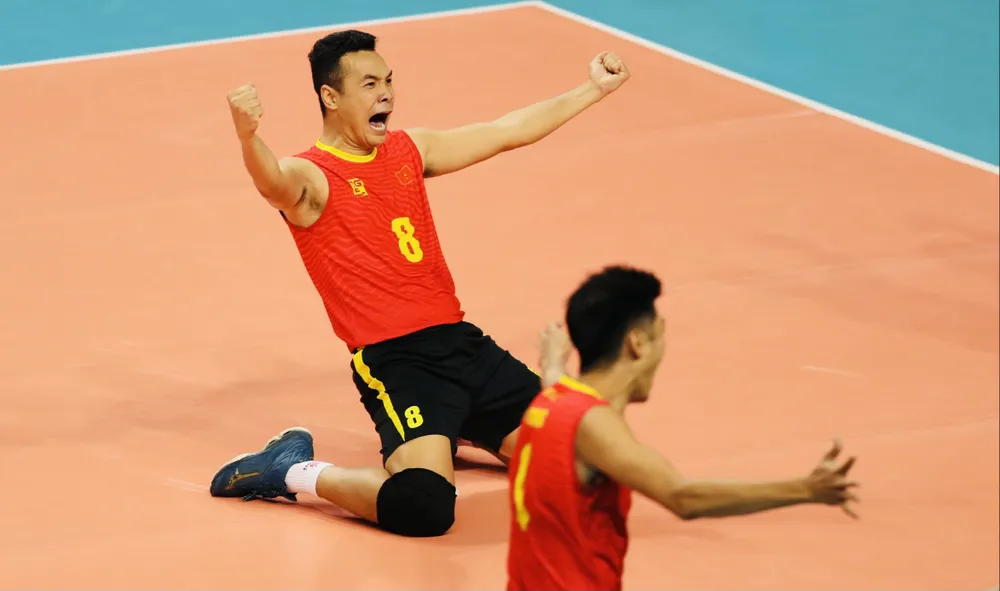 Chùm ảnh thăng hoa của cầu thủ bóng chuyền nam sau chiến thắng Thái Lan ảnh 4