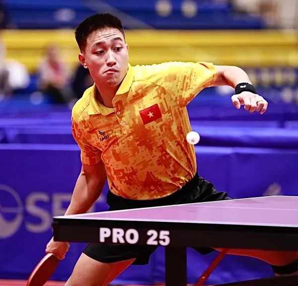 Nguyễn Anh Tú giành HCB đơn nam giải vô địch Đông Nam Á 2022. Ảnh: TIẾN HÙNG