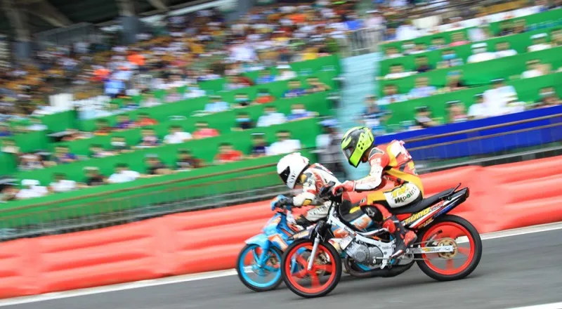 Các tay đua đã tranh tài quyết liệt trong lượt giải đấu trên sân vận động Cần Thơ vào ngày 2-9 vừa qua. Ảnh: PHÚ TÂN.BCT