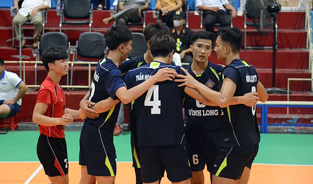 Bóng chuyền nam Vĩnh Long dự Đại hội thể thao toàn quốc năm nay với ban huấn luyện mới. Ảnh: T.THẢO