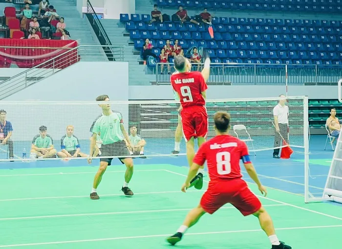 VĐV thi đấu tại giải đã cống hiến những trận đấu hấp dẫn chuyên môn. Ảnh: M.X.T