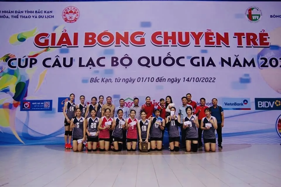 Đội nữ Bộ tư lệnh Thông tin lên ngôi vô địch giải trẻ các CLB toàn quốc năm nay. Ảnh: T.TIN