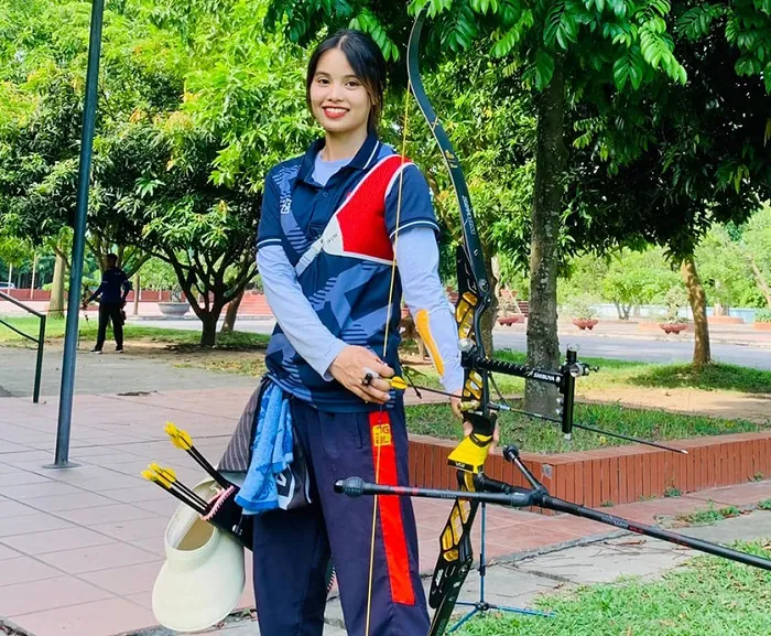 Ánh Nguyệt là một trong những niềm hy vọng huy chương vàng của đội bắn cung Hà Nội tại Đại hội thể thao toàn quốc năm nay. Ảnh: A.NGUYỆT
