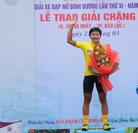 Kim Cương là VĐV sẽ dự nội dung triathlon tại Đại hội thể thao toàn quốc năm nay. Ảnh: XĐVN