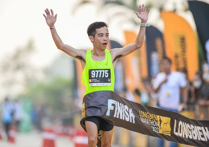 VĐV Lê Tấn Hi đang tập luyện cao độ để hướng tới thi đấu marathon tại Đại hội thể thao toàn quốc 9-2022 vì vậy sẽ không thức khuya theo dõi World Cup 2022. Ảnh: 84RACE