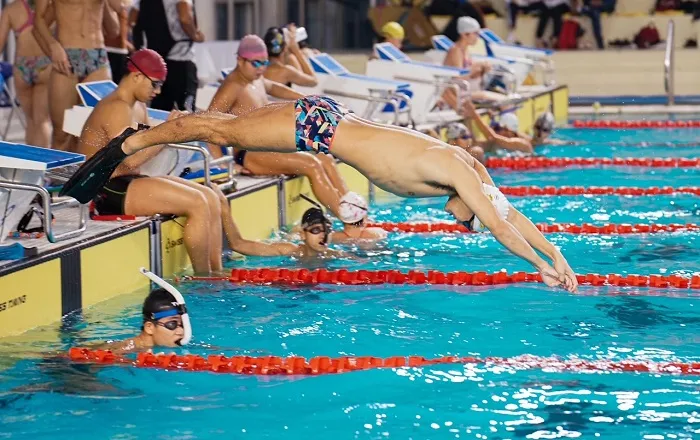 VĐV lặn của 19 đơn vị đã sẵn sàng tranh tài. Ảnh: HCMfinswimming