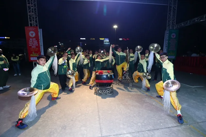 Đại hội thể thao toàn quốc: Xem đội TPHCM múa lân-sư-rồng giành HCV ảnh 4