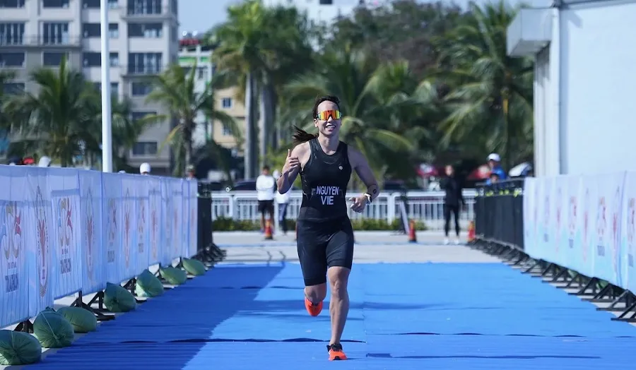 VĐV Trà Mỹ của Hậu Giang đã có tấm HCB đầu tiên trong sự nghiệp tại một kỳ Đại hội thể thao toàn quốc. Ảnh: KHOA TRẦN