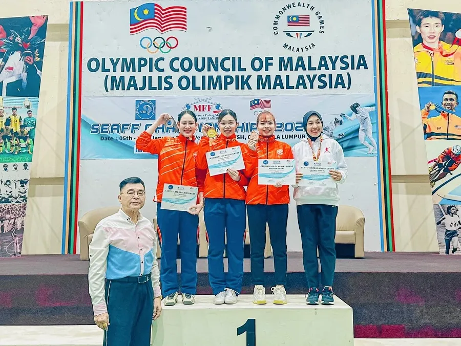 Khánh Linh (giữa) đang có sự phát triển chuyên môn ổn định đối với kiếm chém nữ. Ảnh: MFF