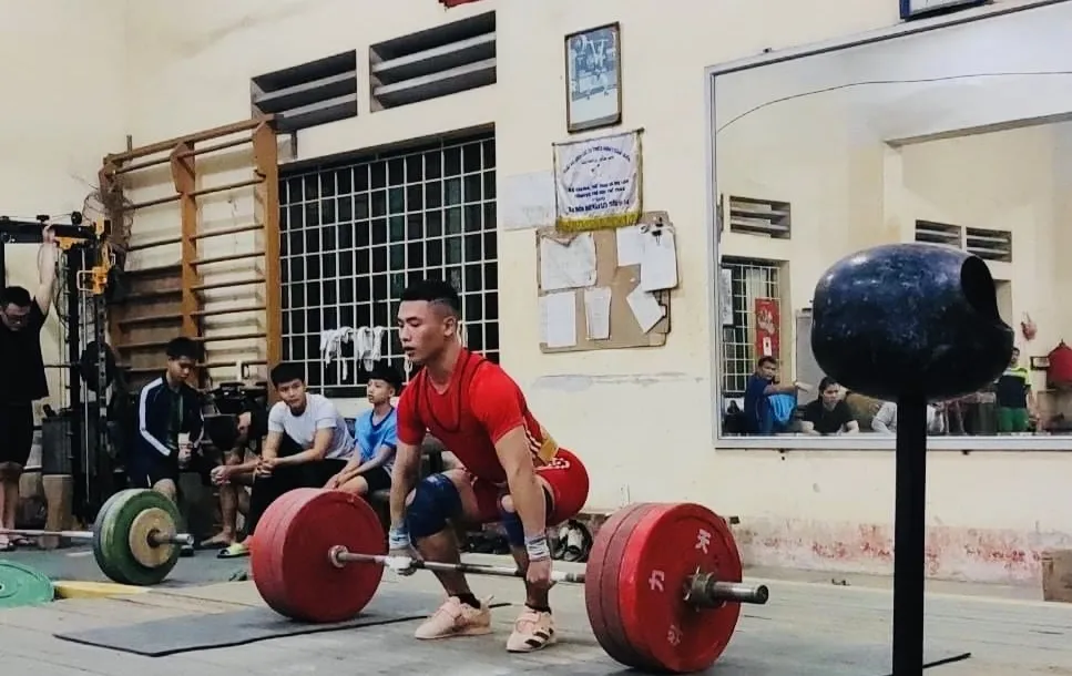 Trịnh Văn Vinh là thành viên đội cử tạ Việt Nam ở năm 2023 đồng thời năm nay lực sĩ này được hết án cấm thi đấu vì doping. Ảnh: T.V.VINH