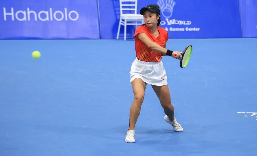 Tay vợt Savanna Lý Nguyễn là thành viên đội tuyển quần vợt Việt Nam thi đấu SEA Games 32 tới đây. Ảnh: NHẬT ANH