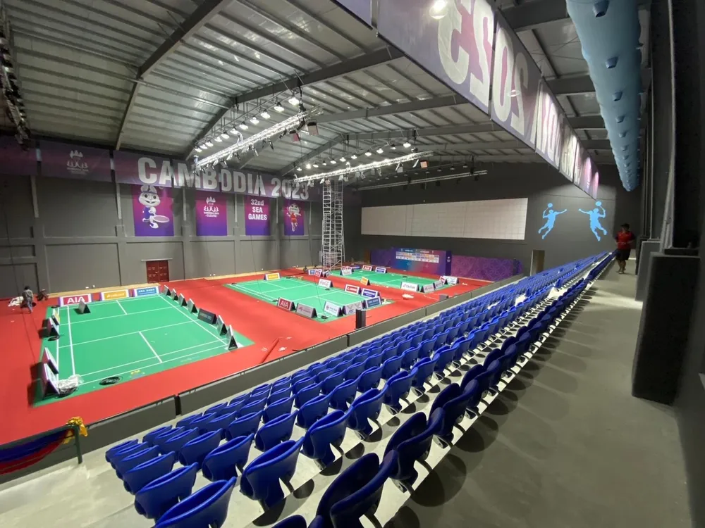 Ban tổ chức bố trí ánh sáng đạt chuẩn cho thi đấu môn cầu lông của SEA Games 32