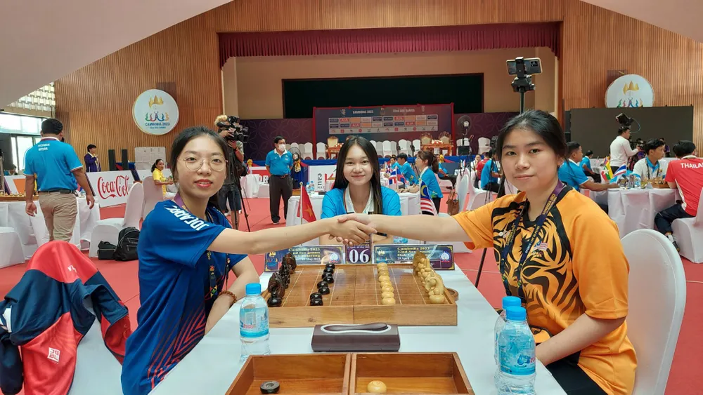 Kỳ thủ nữ của Việt Nam cũng có nhiều cơ hội tranh huy chương tại SEA Games 32. Ảnh: DŨNG PHƯƠNG