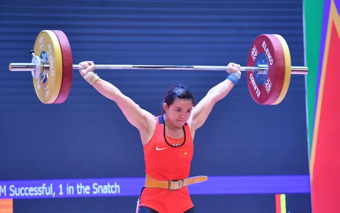 lực sĩ Phạm Hồng Thanh đã lên đường tới Hàn Quốc dự giải vô địch châu Á 2023. Ảnh: NHẬT ANH