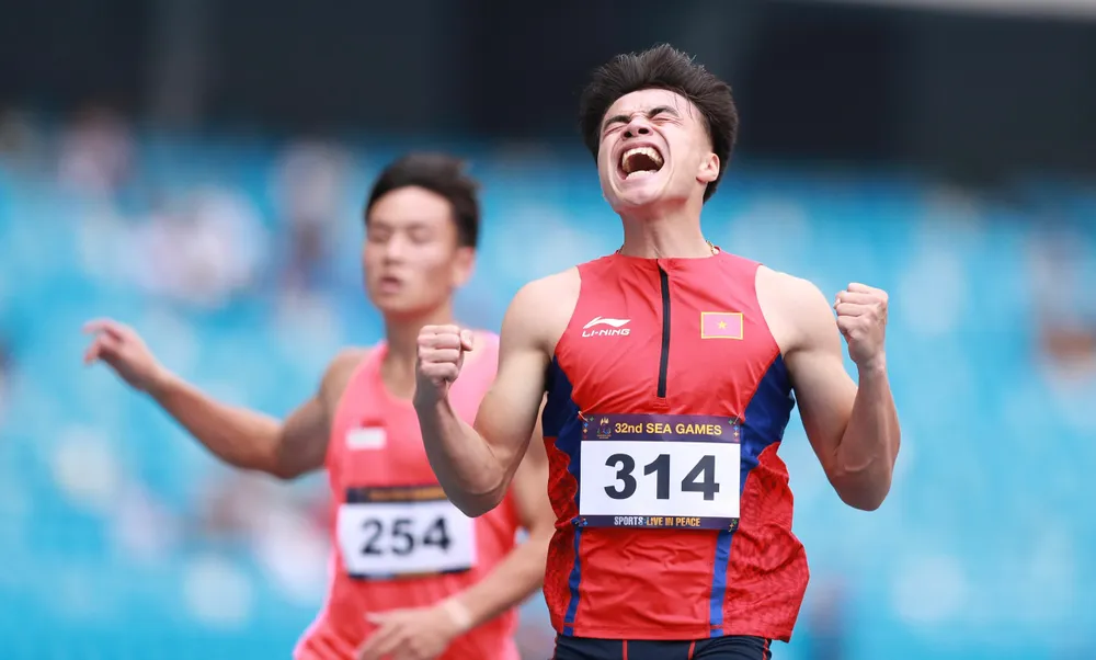 Ngọc Nghĩa tại chung kết 200m. Ảnh: D.P