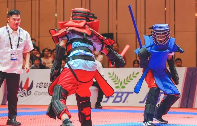 Môn võ gậy cũng bước vào các nội dung chung kết trong ngày 15-5. Ảnh: D.P