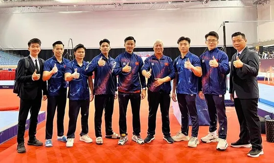 Ban huấn luyện đội TDDC nam Việt Nam tại giải vô địch châu Á 2023 vừa qua. Ảnh: MINH SANG Ban huấn luyện đội TDDC nam Việt Nam tại giải vô địch châu Á 2023 vừa qua. Ảnh: MINH SANG