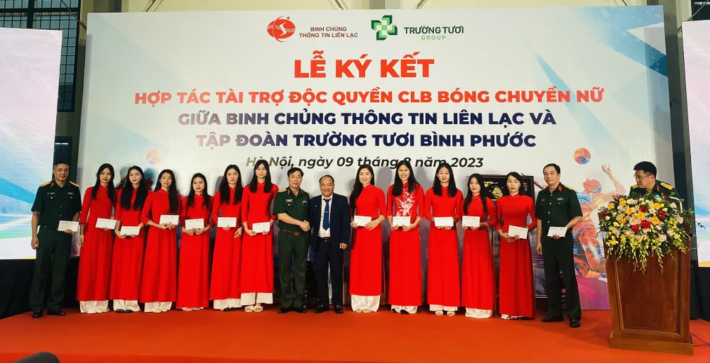 Cầu thủ nữ Bộ tư lệnh Thông tin đặt quyết tâm thi đấu giành thành tích cao nhất. Ảnh: MINH MINH