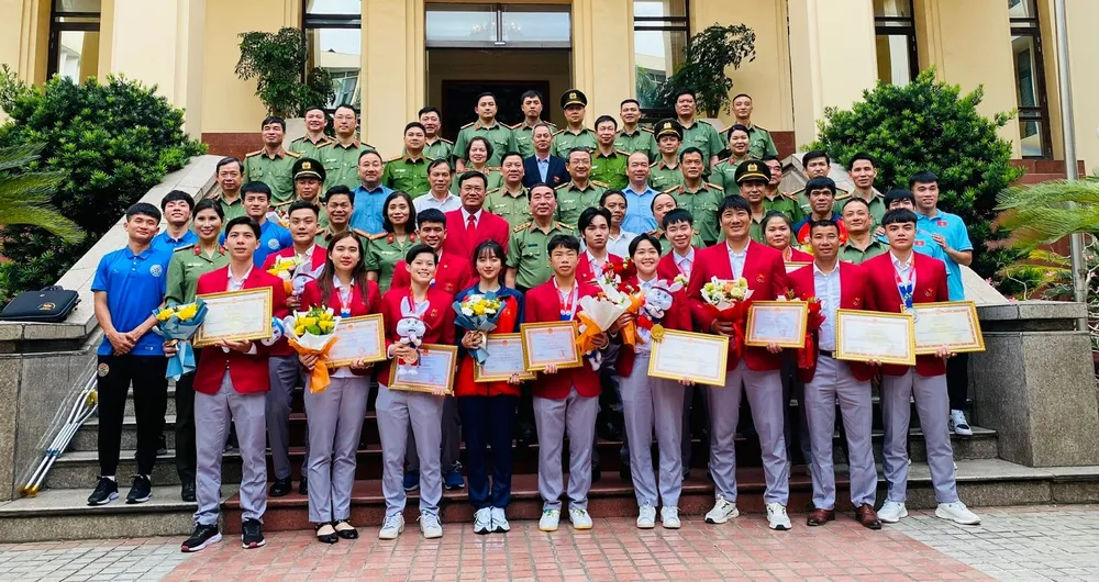 HLV, VĐV thể thao Công an Nhân dân luôn được lãnh đạo Bộ Công an quan tâm ghi nhận những thành tích chuyên môn đạt được khi thi đấu trong nước, quốc tế. Ảnh: MINH MINH