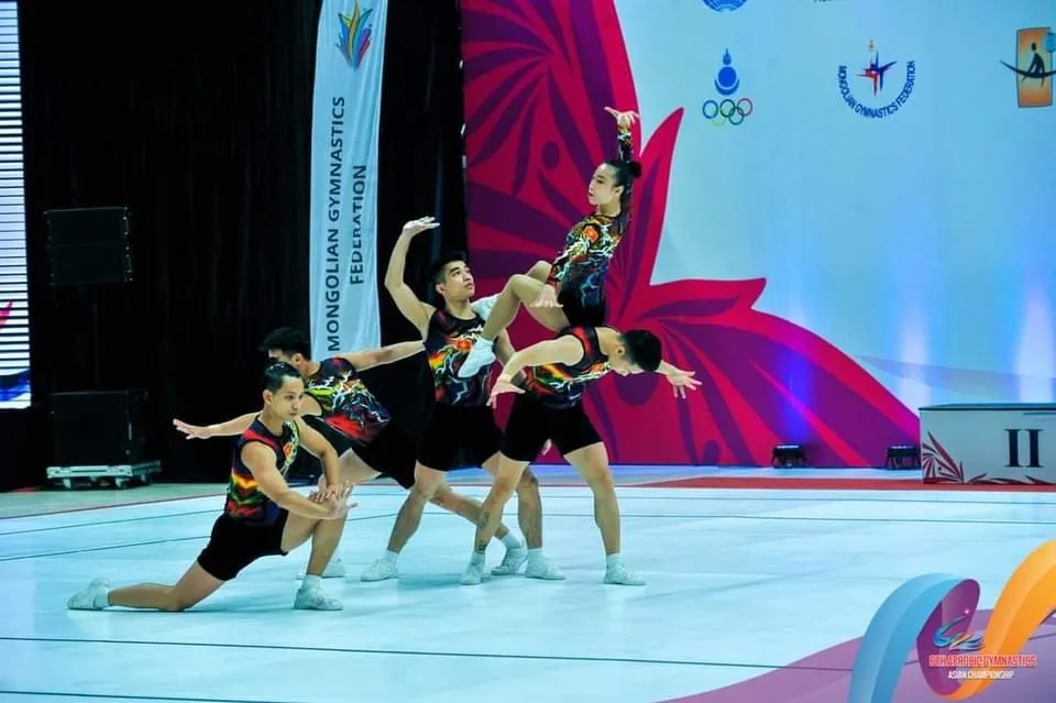 Bài biểu diễn đồng đội năm người của Việt Nam đạt điểm số cao nhất và giành HCV. Ảnh: FIG