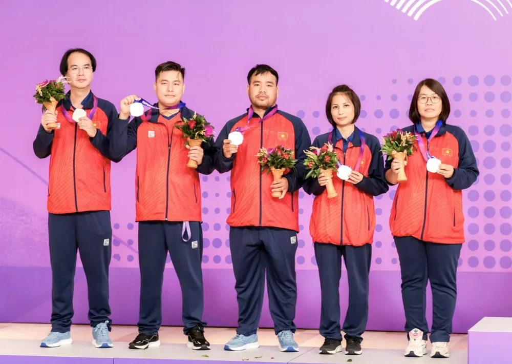 HCB cờ tướng đồng đội hỗn hợp nam-nữ là kết quả mới nhất mà thể thao Việt Nam giành được ở tối muộn ngày 1-10 tại ASIAD 19. Ảnh: LƯỢNG LƯỢNG