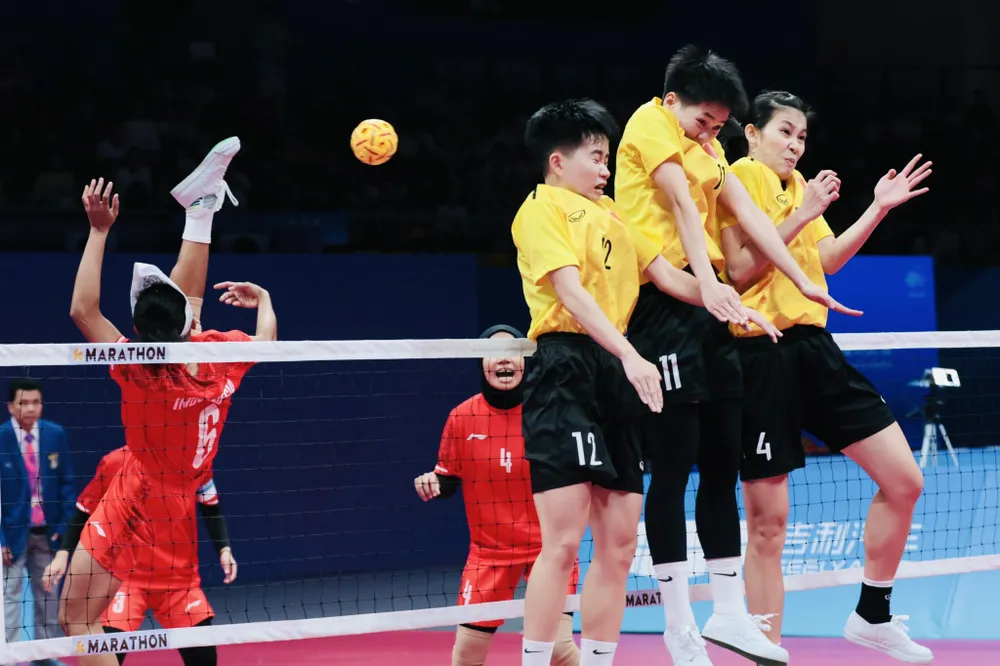 Tổ chức chắn cầu tốt trở lại là một trong những yếu tố chuyên môn giúp chúng ta lật ngược thế trận để thắng Indonesia tại chung kết ở ASIAD 19. Ảnh: LƯỢNG LƯỢNG