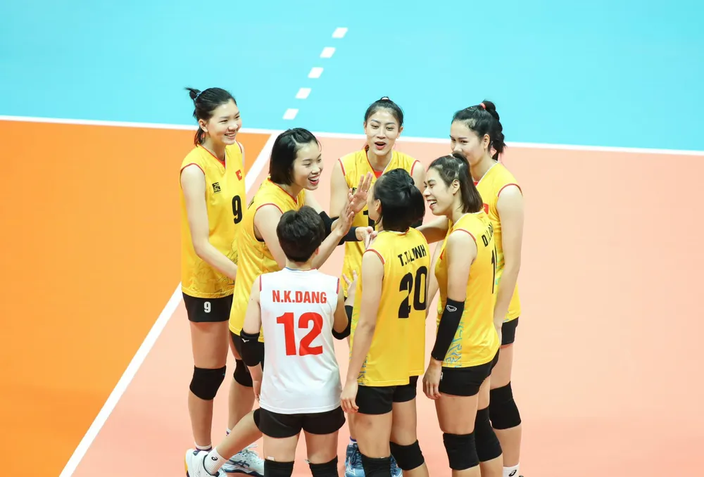 Đội tuyển bóng chuyền nữ Việt Nam đang được kì vọng sẽ làm nên bất ngờ ở bán kết ASIAD 19. Ảnh: LƯỢNG LƯỢNG