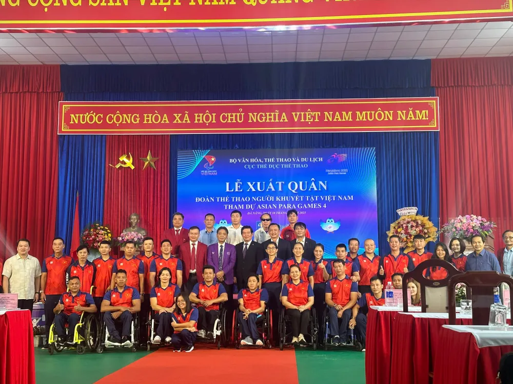 Đoàn thể thao người khuyết tật Việt Nam làm lễ xuất quân lên đường đi thi đấu. Ảnh: CỤCTDTT