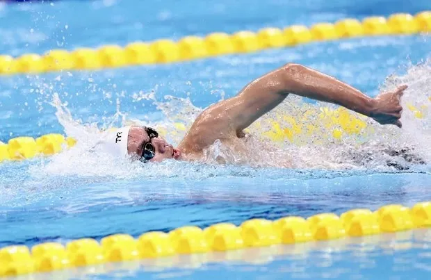 Huy Hoàng giành tấm HCV tại cự ly 400m tự do khi thi đấu vô địch quốc gia 2023. Ảnh: LƯỢNG LƯỢNG