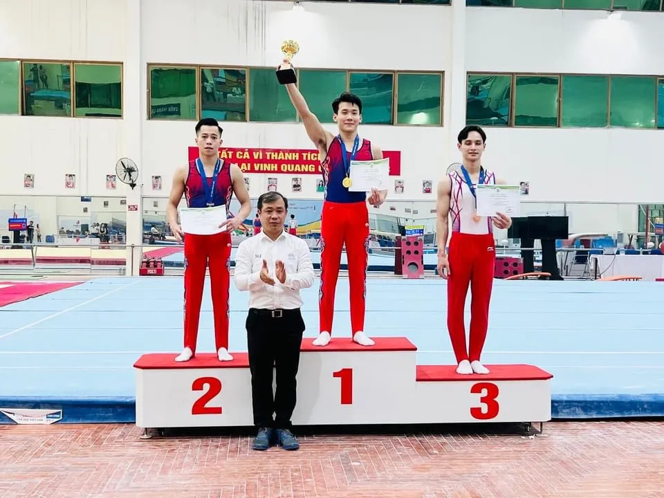 Văn Vĩ Lương có tấm HCV toàn năng cá nhân nam tại giải vô địch quốc gia năm nay. Ảnh: MINH SANG