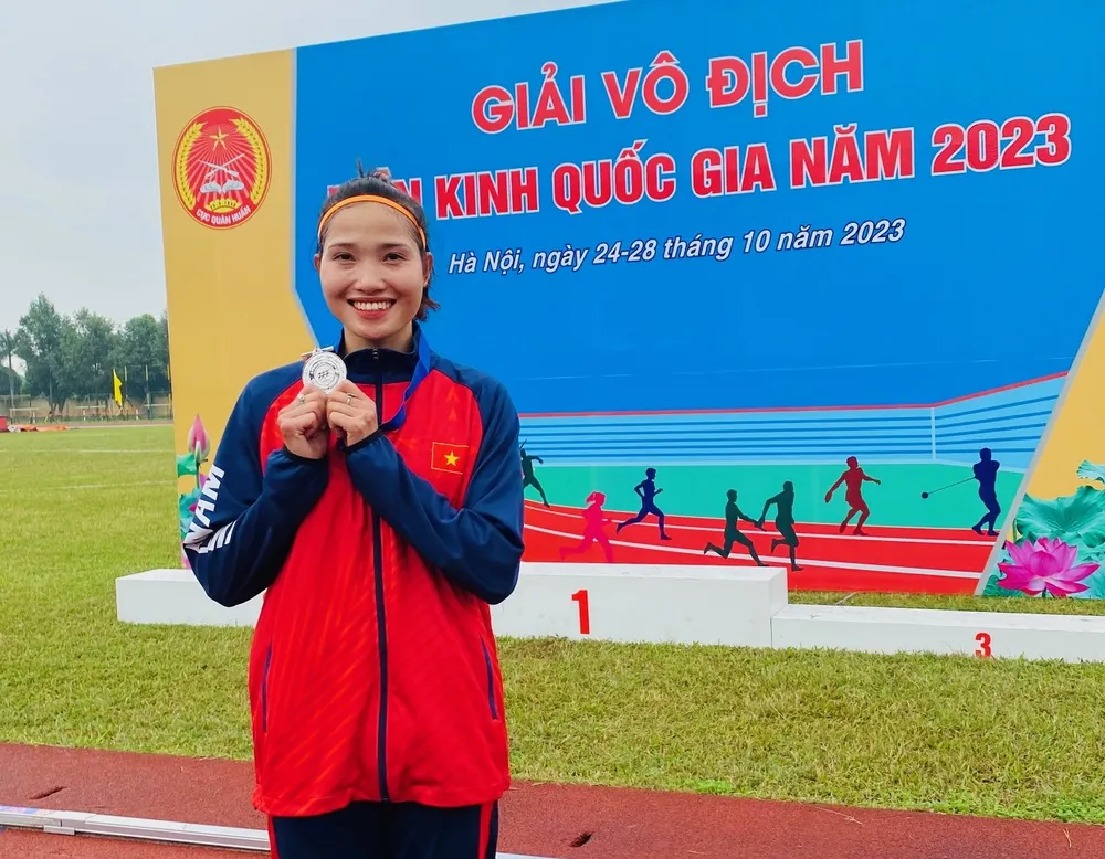 Tuyển thủ Nguyễn Linh Na có HCB nội dung 7 môn phối hợp nữ. Ảnh: MINH MINH