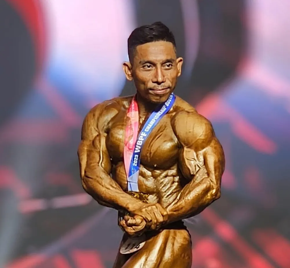 Lực sĩ Phạm Văn Mách giành HCV giải thế giới ở tuổi 47. Ảnh: BTC