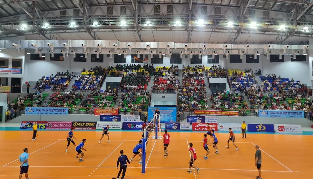 Nhà thi đấu tỉnh Bình Phước từng là điểm tổ chức giải bóng chuyền U23 quốc gai 2023. Ảnh: HẢI HÒA
