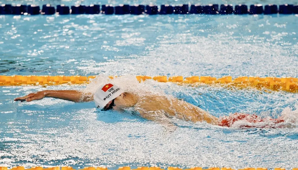 Nguyễn Huy Hoàng đã thi đấu cự ly 400m tự do tại giải bơi vô địch thế giới 2024. Ảnh: DŨNG PHƯƠNG