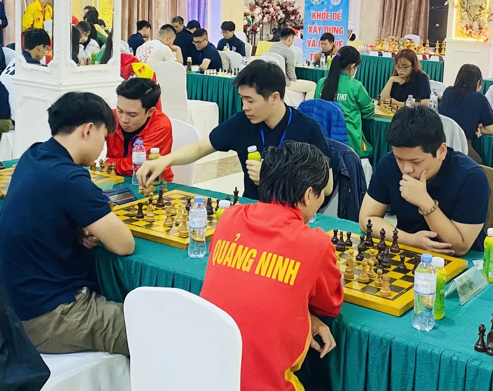 Lê Tuấn Minh có ngôi vô địch cờ siêu chớp năm nay. Ảnh: MINH MINH