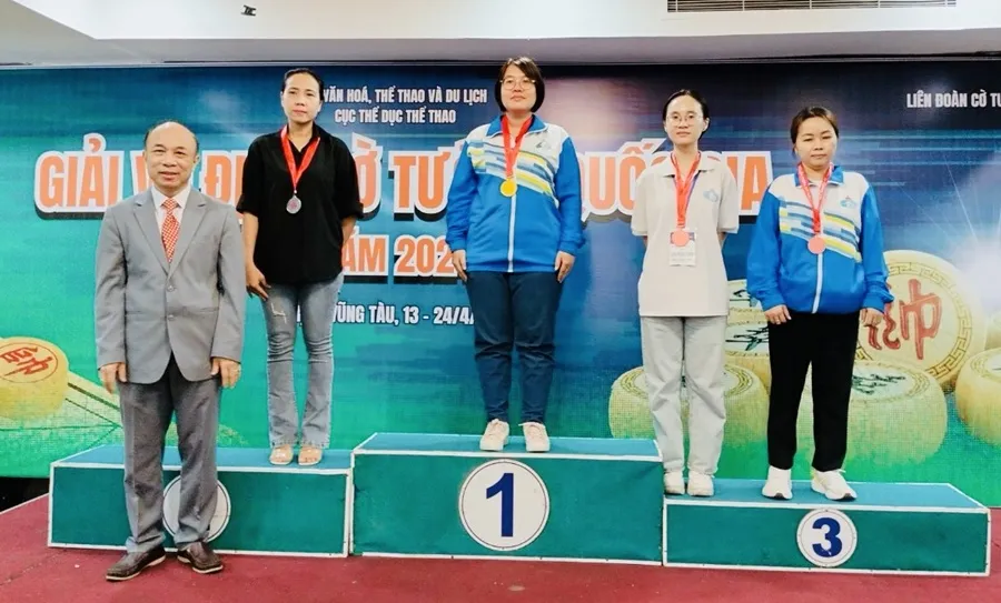 Kỳ thủ Nguyễn Hoàng Yến có ngôi vô địch cờ nhanh ở giải cờ tướng vô địch quốc gia năm nay. Ảnh: MINH THẮNG