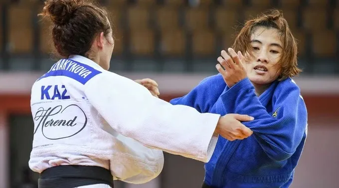 Hoàng Thị Tình (xanh) đã lỡ cơ hội dự giải vô địch thế giới 2024. Ảnh: IJF