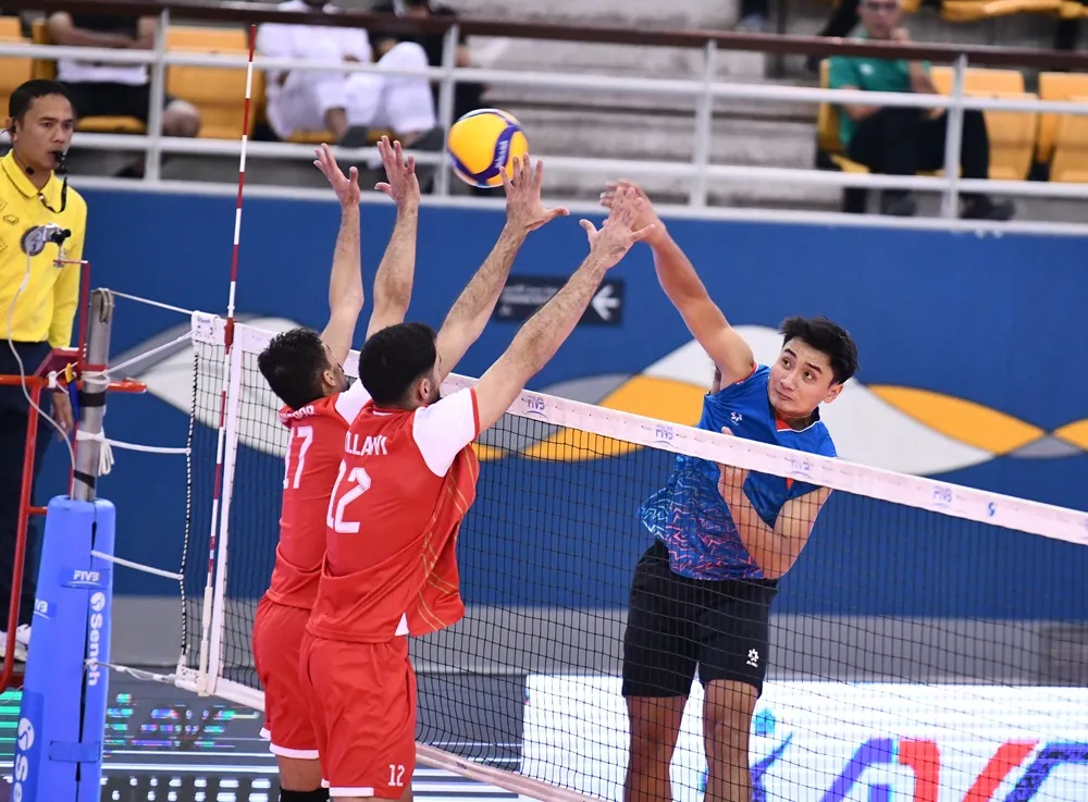 Cầu thủ bóng chuyền nam Việt Nam nếu được thi đấu quốc tế liên tục sẽ trưởng thành đáng kể. Ảnh: AVC