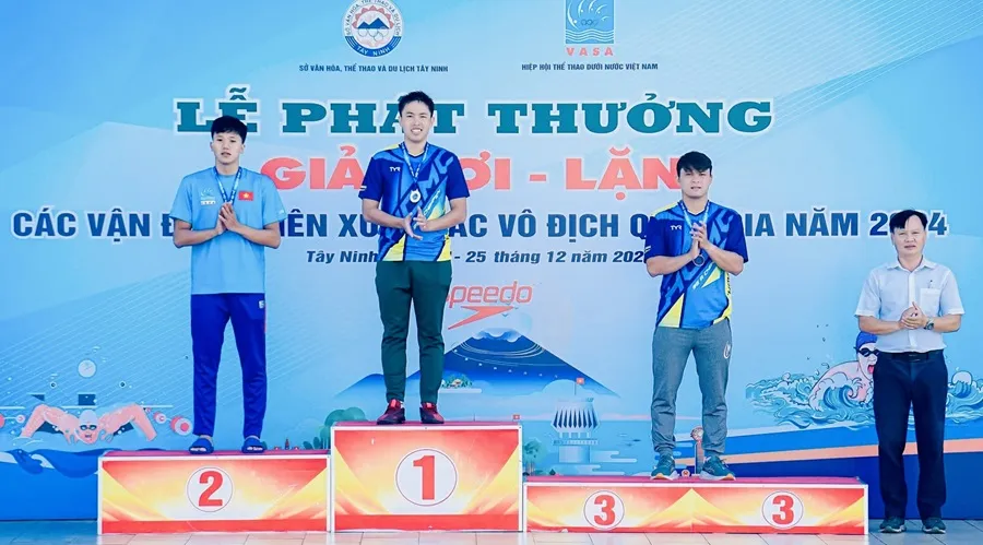 VĐV TPHCM đang dẫn đầu tại giải sau các ngôi vô địch ở môn bơi và lặn. Ảnh: HCMFINSM