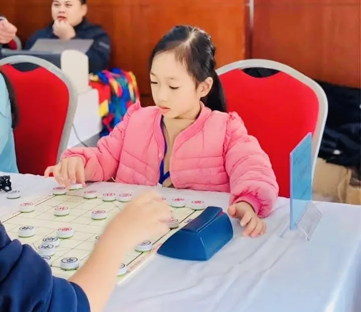 Kỳ thủ trẻ có cơ hội thi đấu tại giải Tìm gương mặt trẻ tài năm 2025 của Liên đoàn cờ tướng Việt Nam. Ảnh: LĐCOTUONGVN