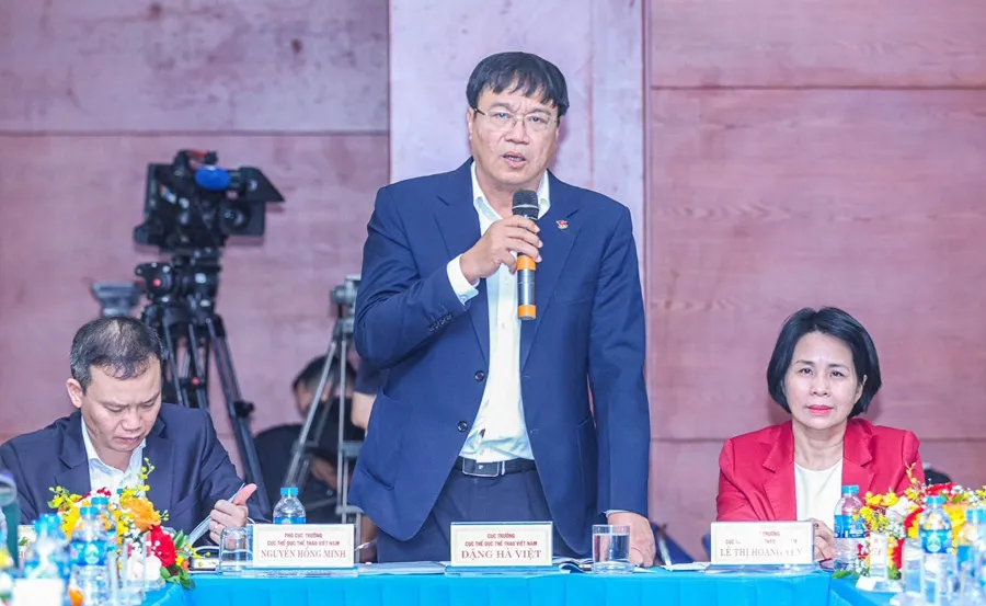 Cục trưởng Cục TDTT Việt Nam - ông Đặng Hà Việt đã trao đổi tại Hội thảo. Ảnh: LƯỢNG LƯỢNG