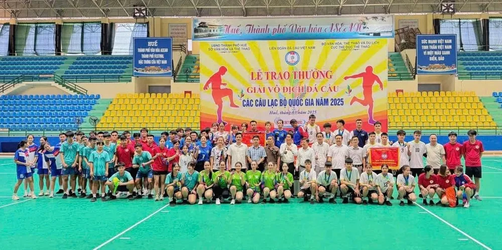 Các VĐV đã kết thúc giải đấu với nhiều trận hấp dẫn. Ảnh: MẠC XUÂN