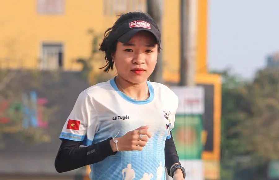 Lê Thị Tuyết đang tập luyện tại Quảng Trị để sẵn sàng vào thi đấu. Ảnh: TP