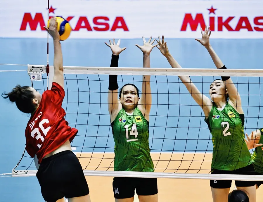 Võ Thị Kim Thoa (14) là cầu thủ chuyền 2 quan trọng của VTV Bình Điền Long An trong mọi giải đấu. Ảnh: DŨNG PHƯƠNG