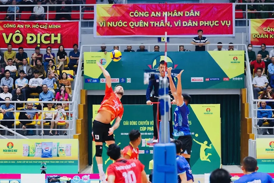 Đội nam Công an TPHCM đang được xem là ứng viên vô địch Cúp Hùng Vương 2025. Ảnh: DŨNG PHƯƠNG